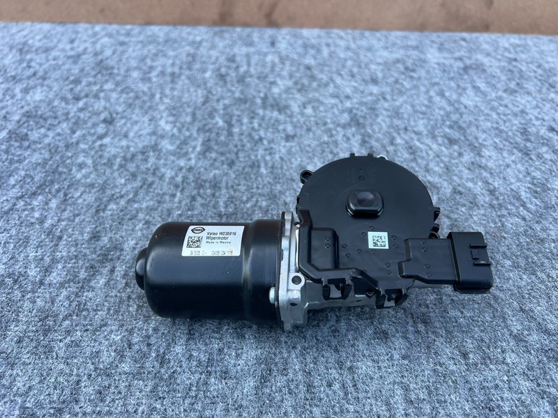 INFINITI QX60 2022-2026 OEM FRONT WINDSHIELD WIPER MOTOR ASSEMBLY 28710-6RR0A