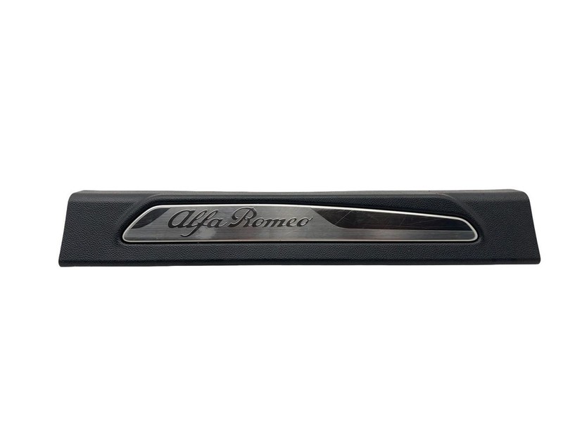 2017-2020 Alfa-Romeo Giulia Front Passenger Door Sill Scuff Plate Cover Black