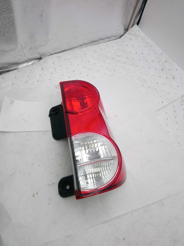 2021 NISSAN NV200 Right Tail Light Assembly White OEM Used 614716 75K Miles