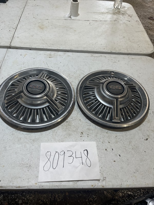 1965 1966 Chevy II Nova SS 14 inchhubcaps wheel covers