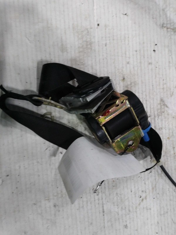 2001 BMW 325I Used Front Left Seat Belt 185909 127K Mileage