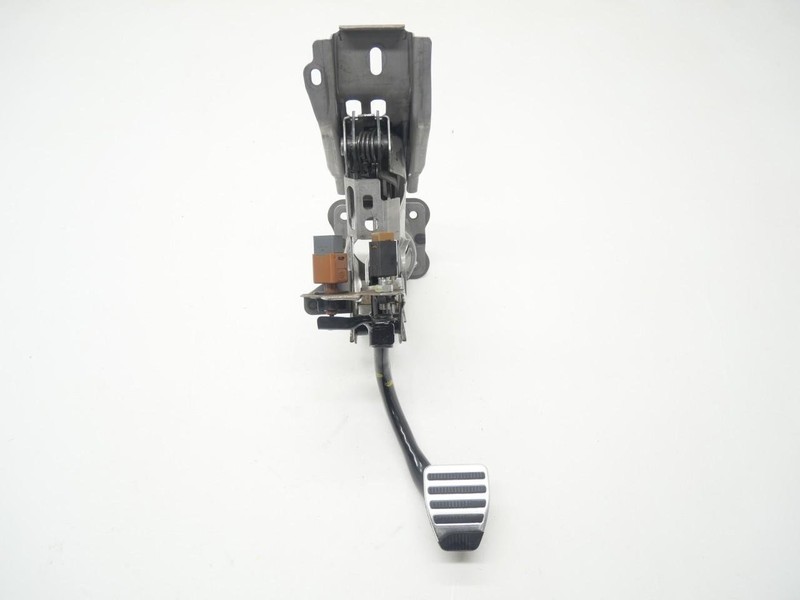 2009-2020 Nissan 370Z M/T Manual Transmission Brake Pedal W/ Sensors OEM