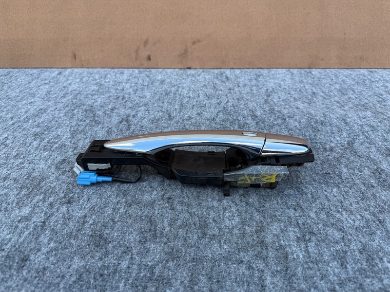 INFINITI FX35 FX37 FX50 QX70 09-17 OEM FRONT RIGHT PASSENGER KEYLESS DOOR HANDLE