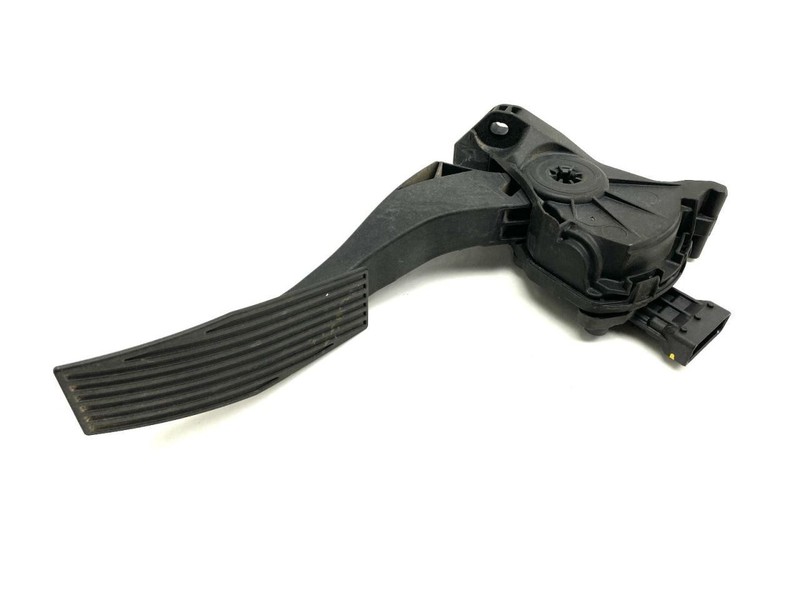 Accelerator Gas Pedal 13237352 Fits 2013-2016 Chevrolet Malibu 49928