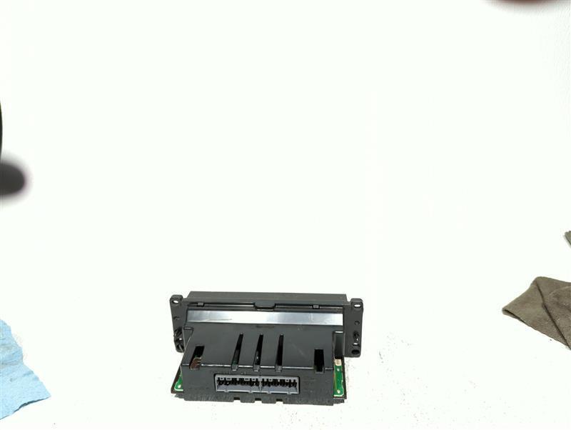 Used A/C Selector Switch fits: 2005 Lincoln & TOWN CAR automatic temperature con