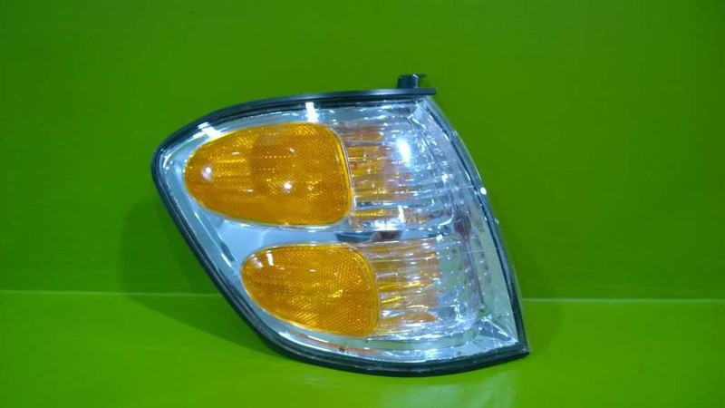 01 02 03 04 SEQUOIA PASSENGER RIGHT TURN SIGNAL LIGHT LAMP 3344-24
