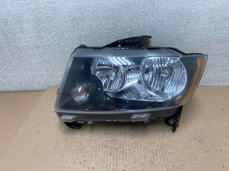 2011 to 2013 Jeep Grand Cherokee Halogen Left Driver Lh Headlight Oem AB2555 DW