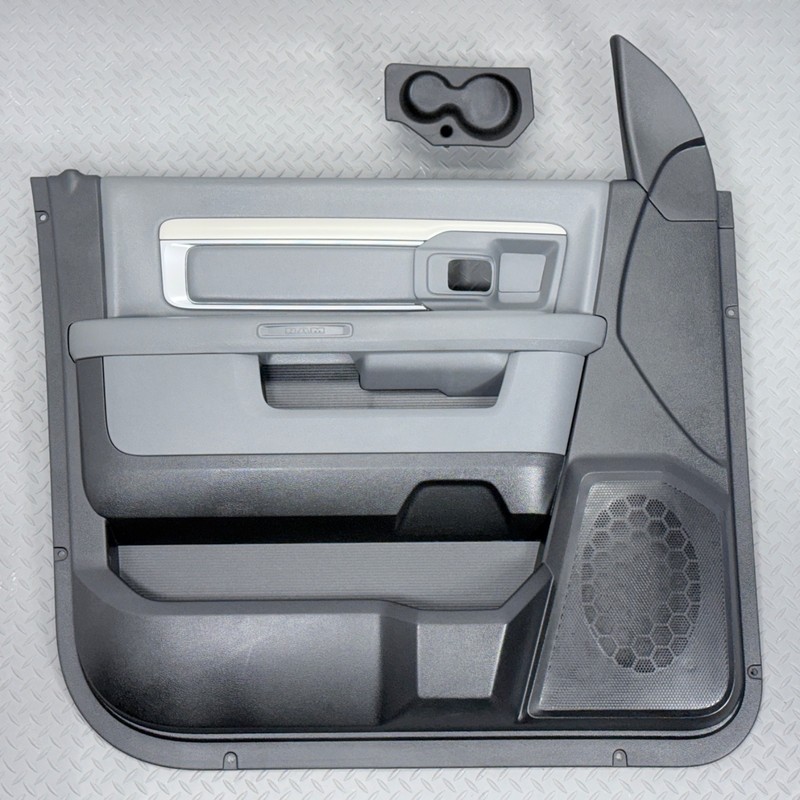 ✅ 2013-2024 RAM 1500 Classic 2500 3500 OEM FRONT LEFT DOOR TRIM PANEL Driver 51K