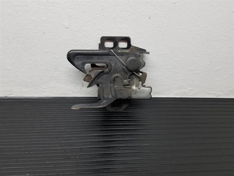 03-07 Chevrolet Silverado Hood Latch Lock Assembly OEM 15240710