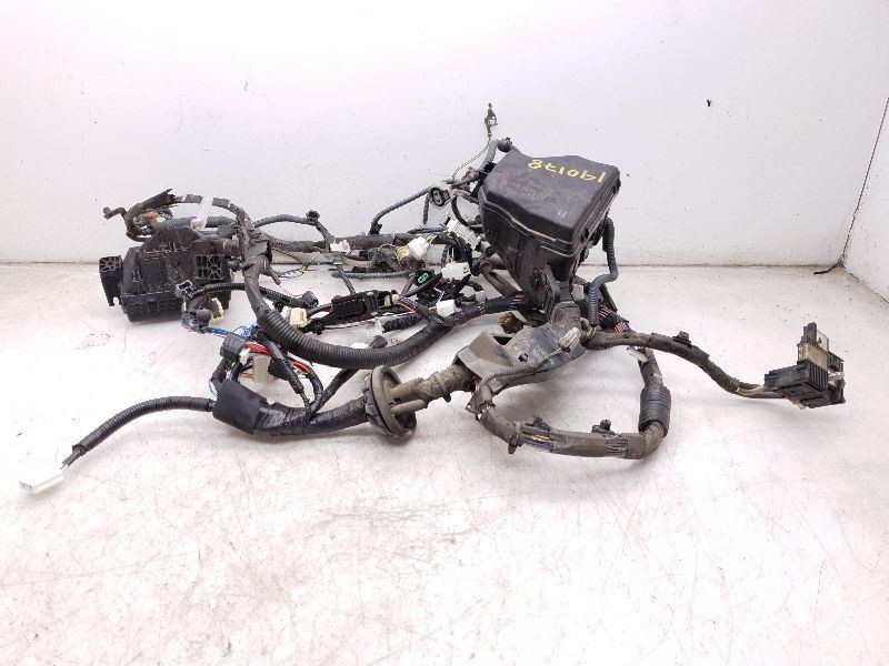 12-19 TOYOTA YARIS LE DRIVER LEFT ENGINE WIRE HARNESS FUSE BOX 1NZFE