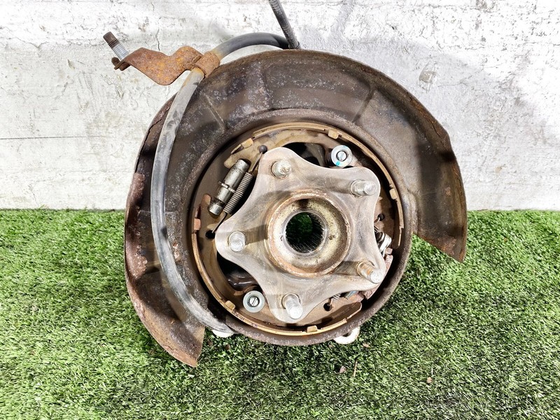 14-23 INFINITI Q50 Q60 REAR LEFT LH DRIVER SIDE SPINDLE KNUCKLE WHEEL HUB OEM