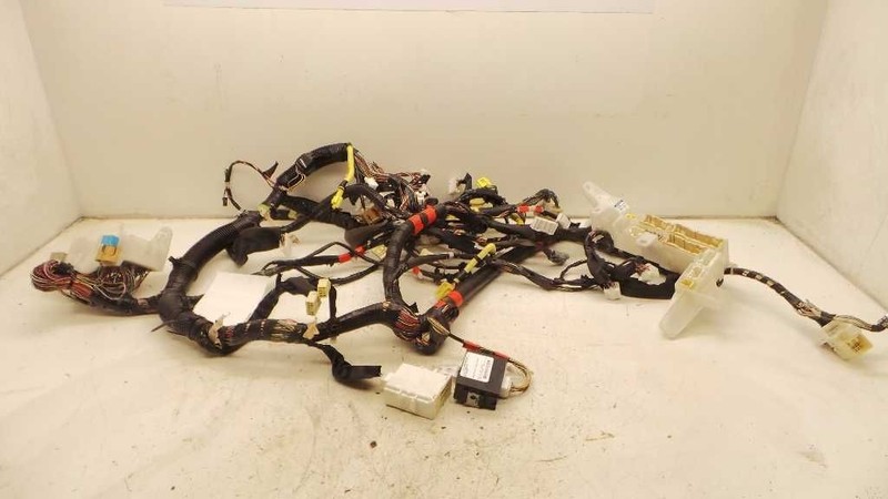 04 05 Toyota Sienna Dash Wire Harness 82141-08290