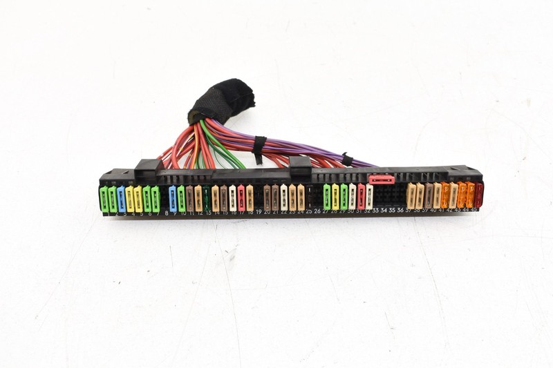 2002 BMW E39 530i Front Dashboard Fuse Relay Distribution Unit Box OEM KW63