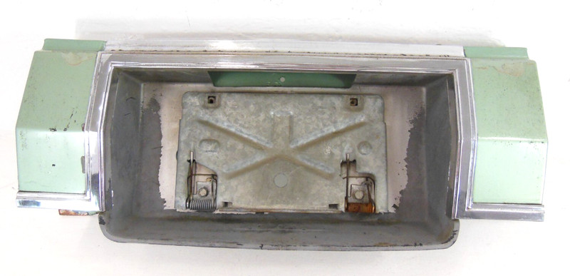 1977 77 Pontiac Bonneville Tail Finish Panel License Plate Mount OEM