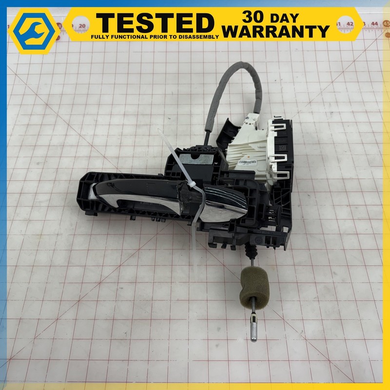14-17 M-B W207 E-Class FRONT RIGHT SIDE DOOR LOCK LATCH ACTUATOR W/ HANDLE OEM