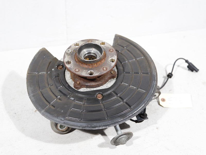 17-20 MASERATI LEVANTE M161 REAR RIGHT SIDE SPINDLE KNUCKLE HUB OEM 69K