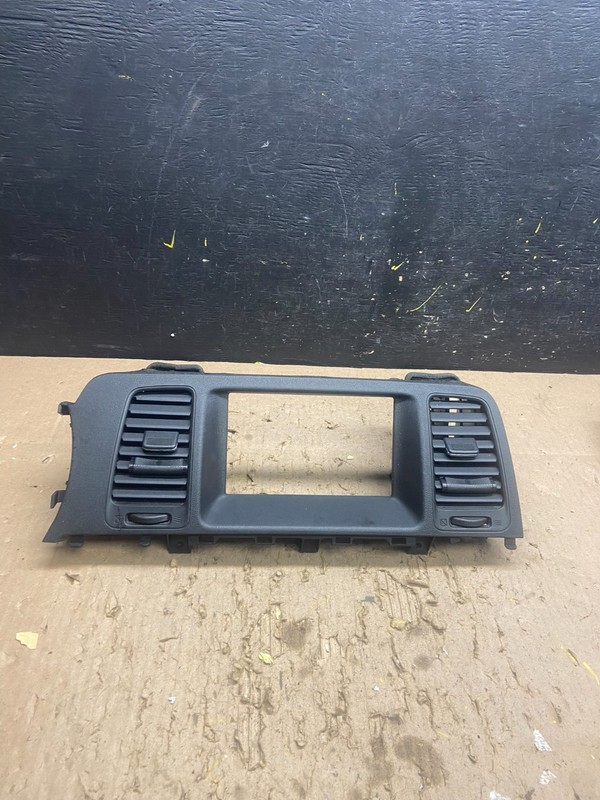 2009-2014 Nissan Murano Radio Center Console Display Bezel Air Vent OEM T9003 DG