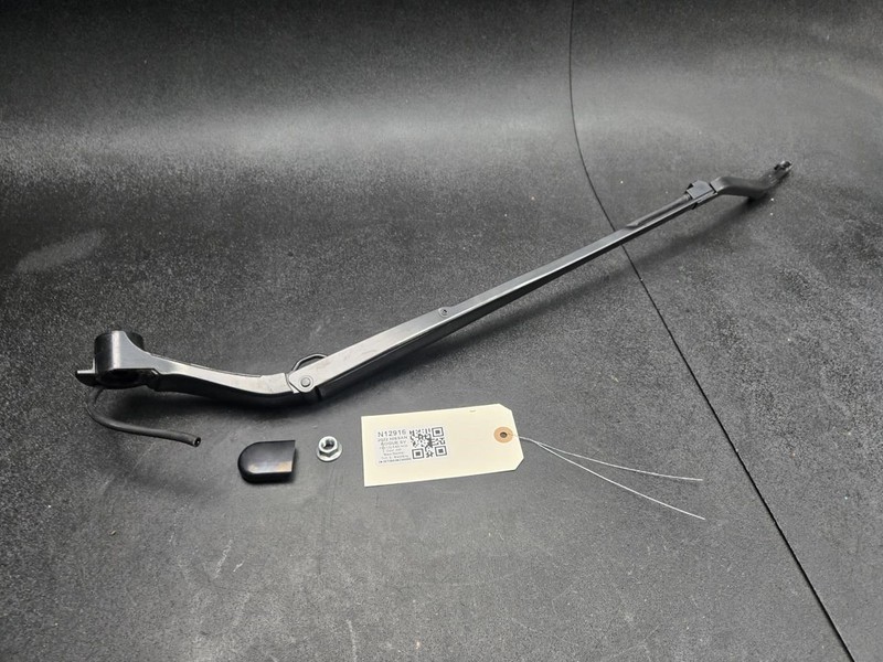 Front Right Wiper Arm 2022 Nissan Rogue 28886-6RR0A 2021 2023 2024 2025