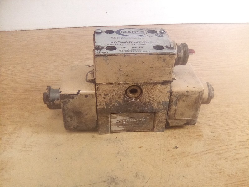 Continental Hydraulics VS12M-3F-G-60-DD Directional Valve 120/110VAC
