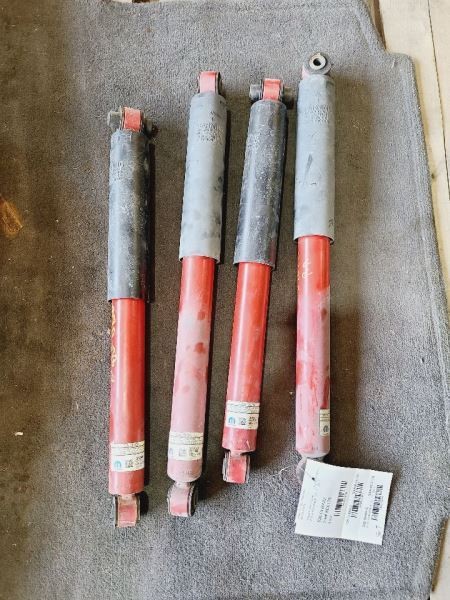 Set of Shock Absorbers Fits 2022 Gladiator 572064