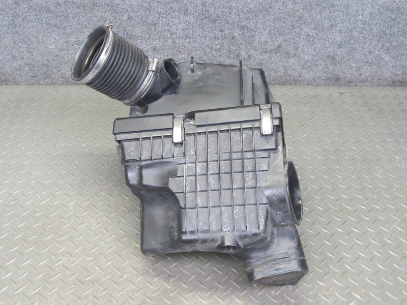 2006-2010 BMW E63 E64 M5 M6 LEFT AIR INTAKE CLEANER FILTER BOX ASSEMBLY 7834502