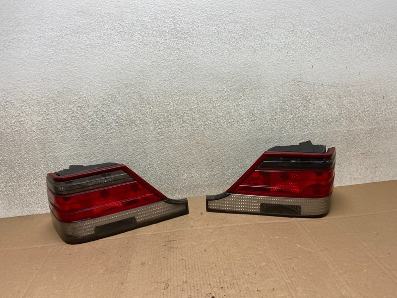 1998 to 1999 Mercedes-Benz W140 Left Driver LH Side Tail lights OEM Y2701 DW