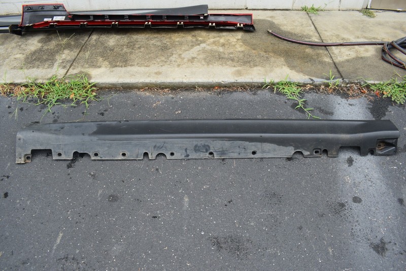 2008-2013 BMW X5 ROCKER PANEL MOLDING RIGHT SIDE FACTORY OEM