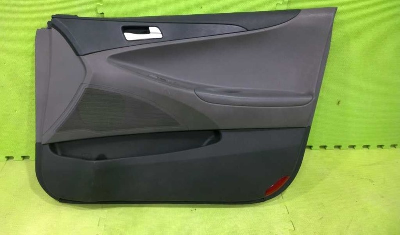 11-13 SONATA PASSENGER RIGHT FRONT INTERIOR DOOR PANEL OEM 2419-79