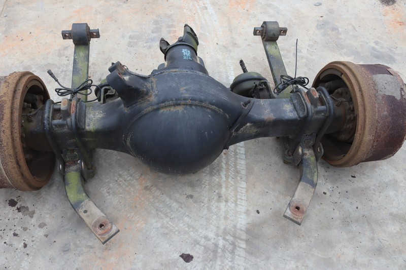 2008-2017 FREIGHTLINER CASCADIA 125 MERITOR REAR DRIVE AXLE RATIO 3.42 OEM