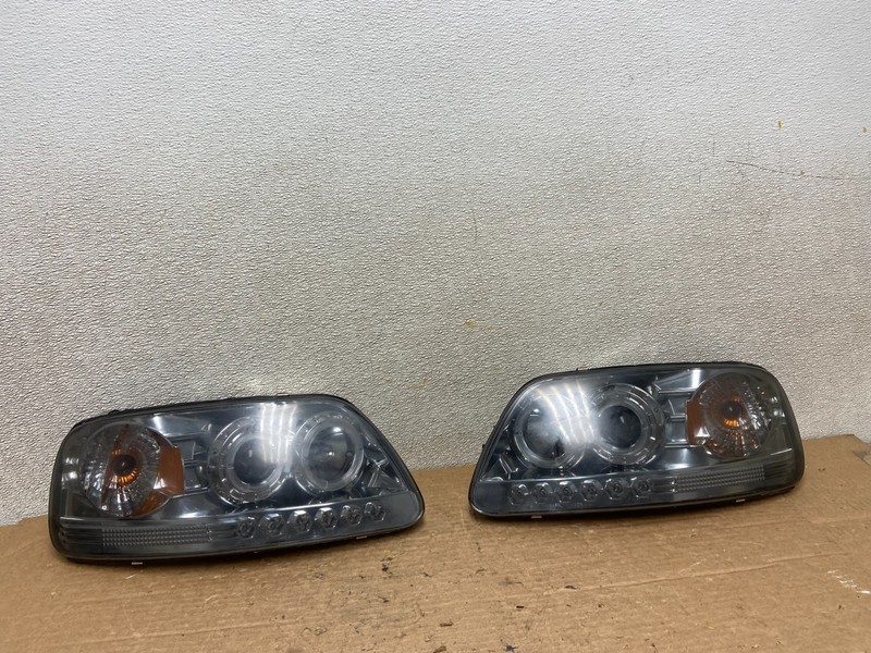 1997 to 2003 Ford F150 Left+Right Set Side Headlights Z3177 DG
