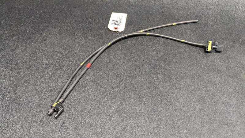 Windshield Washer Nozzle w Hose 2021 Toyota RAV4 85381-30220 2014-2018 2019 2020