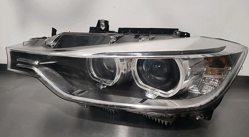 2012 - 2015 BMW 328i LEFT HEADLIGHT ADAPTIVE BI XENON 7339385 Sedan Complete LH