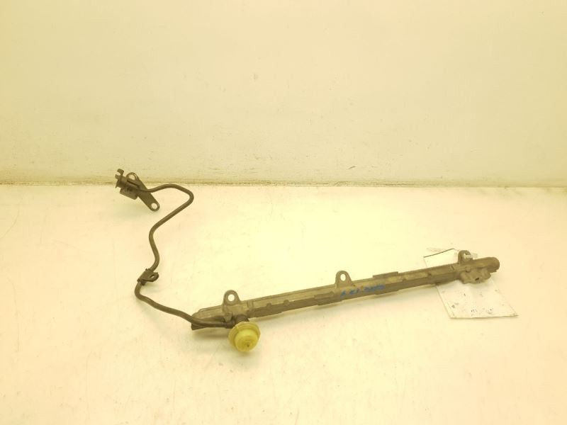 98 99 00 LEXUS GS300 3.0L FUEL INJECTION PRESSURE REGULATOR RAIL 2JZGE