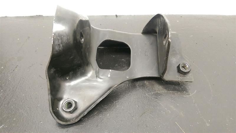 2004 Dodge Durango V8 4x4 Right Passenger Engine Mount Bracket OEM 52005006AA