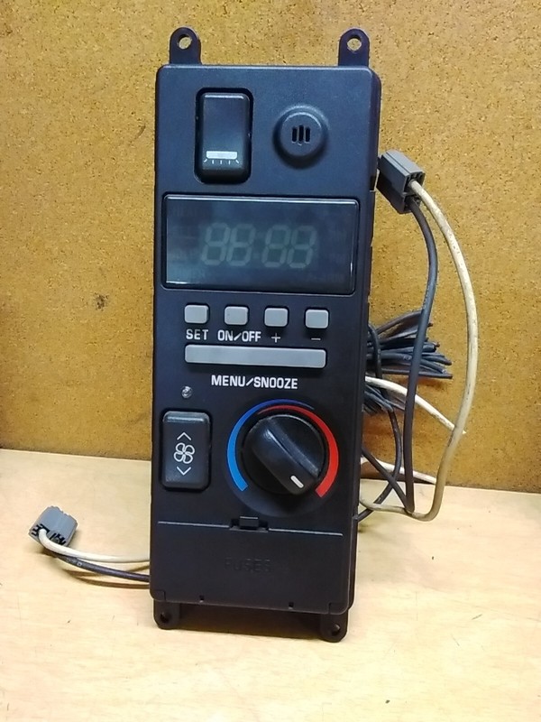 Volvo OEM 20809074 Sleep Temperature Control Switch