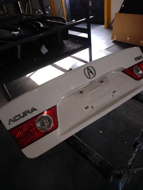 2005 Acura TSX Deck Lid Trunk Lid White OEM Good Condition 134K Miles