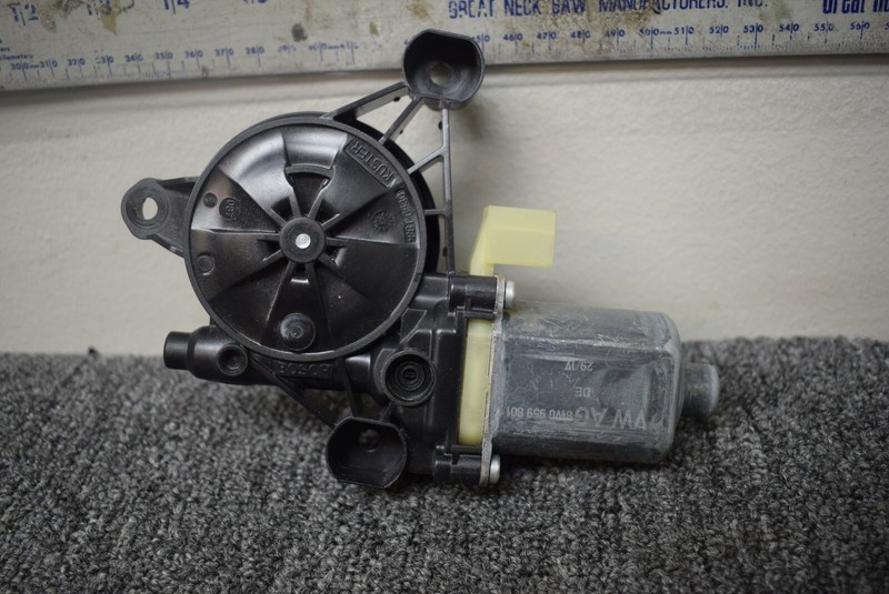 AUDI A5 FRONT RIGHT WINDOW REGULATOR MOTOR FACTORY OEM