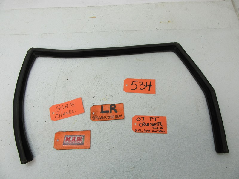 FITS PT CRUISER BACK LEFT REAR DOOR GLASS CHANNEL TRACK WEATHER RUBBER SEAL CAR