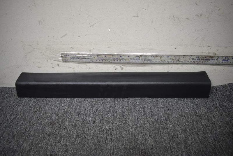 2013-2018 NISSAN ALTIMA FRONT INNER RIGHT SIDE KICKING PLATE FACTORY OEM