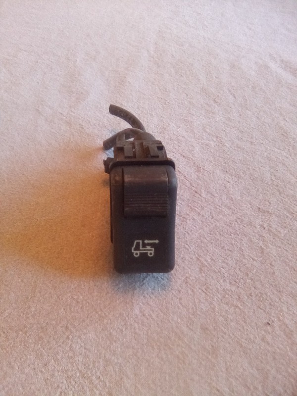 Volvo 8077401 Fifth Wheel Switch 3231-2