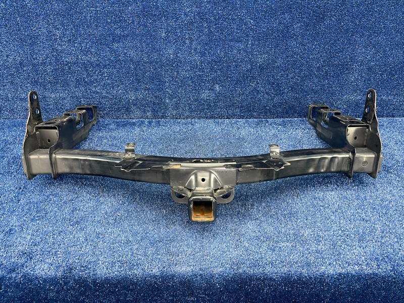 2014-2018 GMC Sierra 1500 Trailer Hitch Receiver Tow Bumper Crossmember OEM