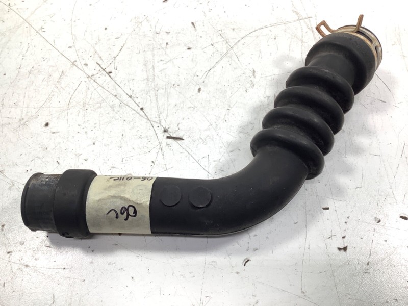 06-011 Honda Civic Fuel Filler Neck Tube 17651-SNA-A01 OEM