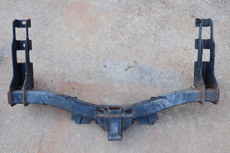 2014-2018 CHEVY SILVERADO 1500 REAR BUMPER TRAILER HITCH BAR SUPPORT OEM