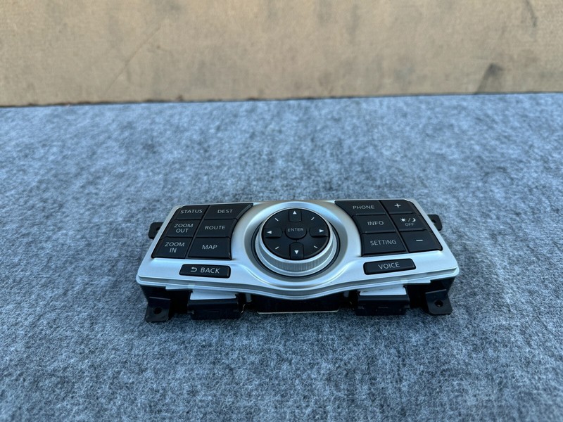 NISSAN 370Z 09-21 OEM DASH DISPLAY SCREEN NAVIGATION GPS CONTROL SWITCH PANEL