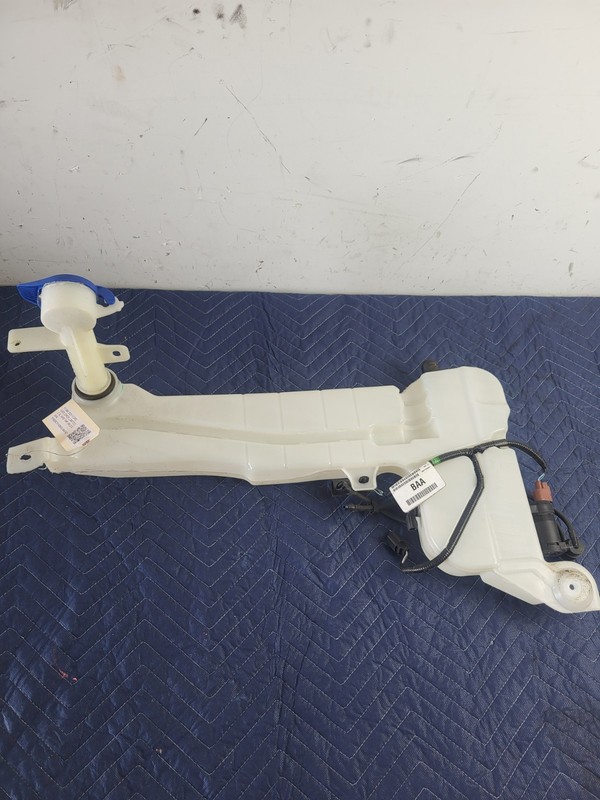 Used Oem Ford Windshield Washer Reservoir Bottle & Pump 2021-2024 Explorer 2.3L