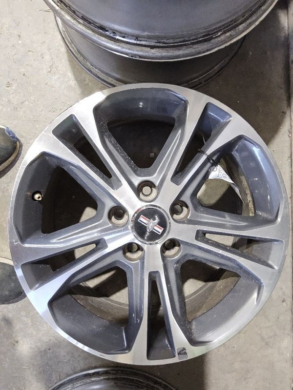 2013-2014 Ford Mustang Wheel Rim 17x7 Aluminum Machined Edges Painted Inlay