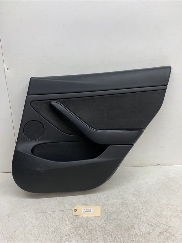 17-23 TESLA 3 REAR RIGHT SIDE DOOR TRIM PANEL BLACK 1588129-91-B OEM 46012 C1