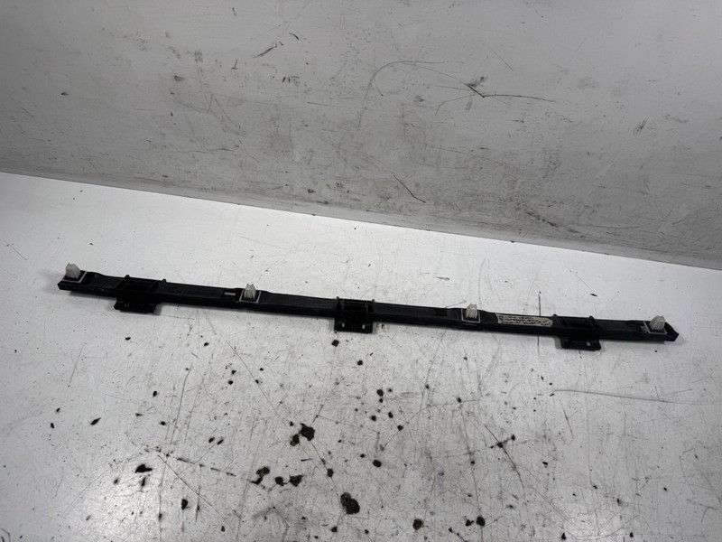 05-010 Honda Odyssey Right Sliding Doors Molding Stiffener OEM