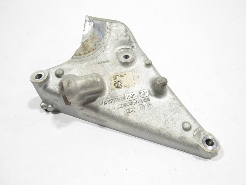 Mercedes E63 S W213 2018 4.0L AWD Right Engine Motor Mount Bracket 18-20 ; :O