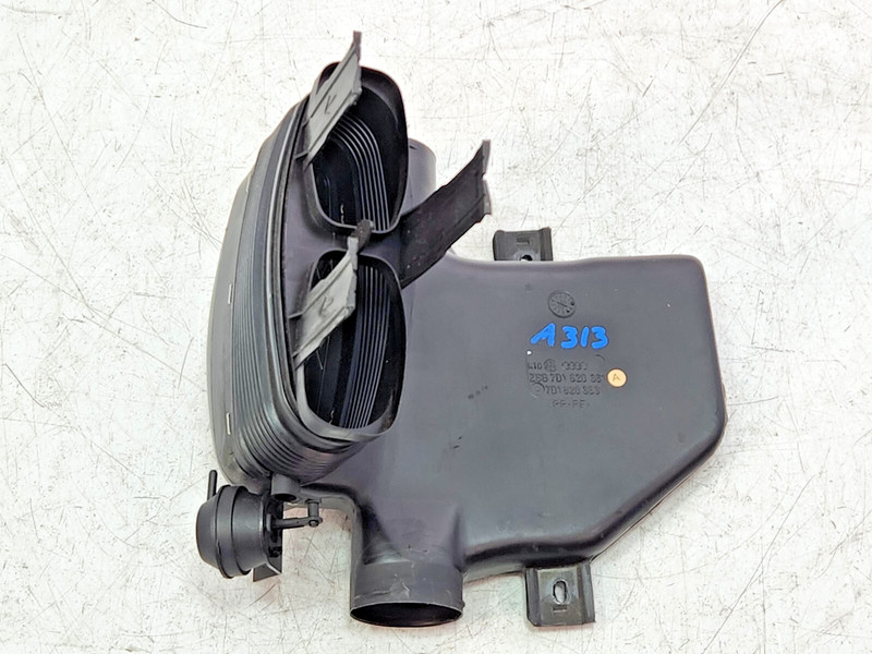 ✅ 99-03 OEM Volkswagen Eurovan MV Air Intake Duct Hose